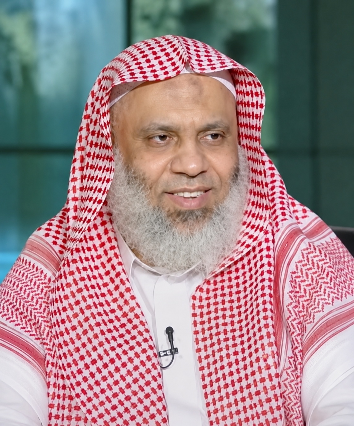 نشرة مُلهِم البريدية الموسم الثاني -  العدد #11 -  حوار مع د. عبدالله بن سالم البطاطي عن تجربته الشخصية مع الكتاب(1/3)